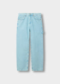 Bekannte blaue Baggy-Jeans