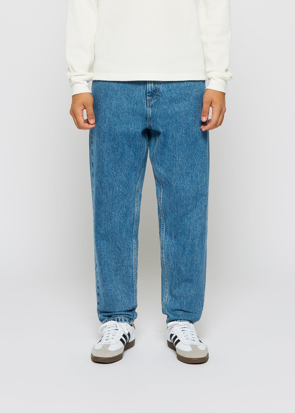 Neo Tapered Jeans