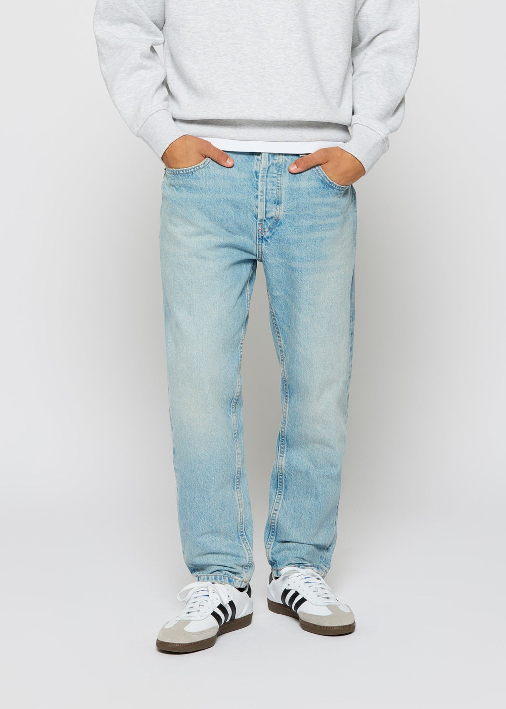 Neo Tapered Jeans
