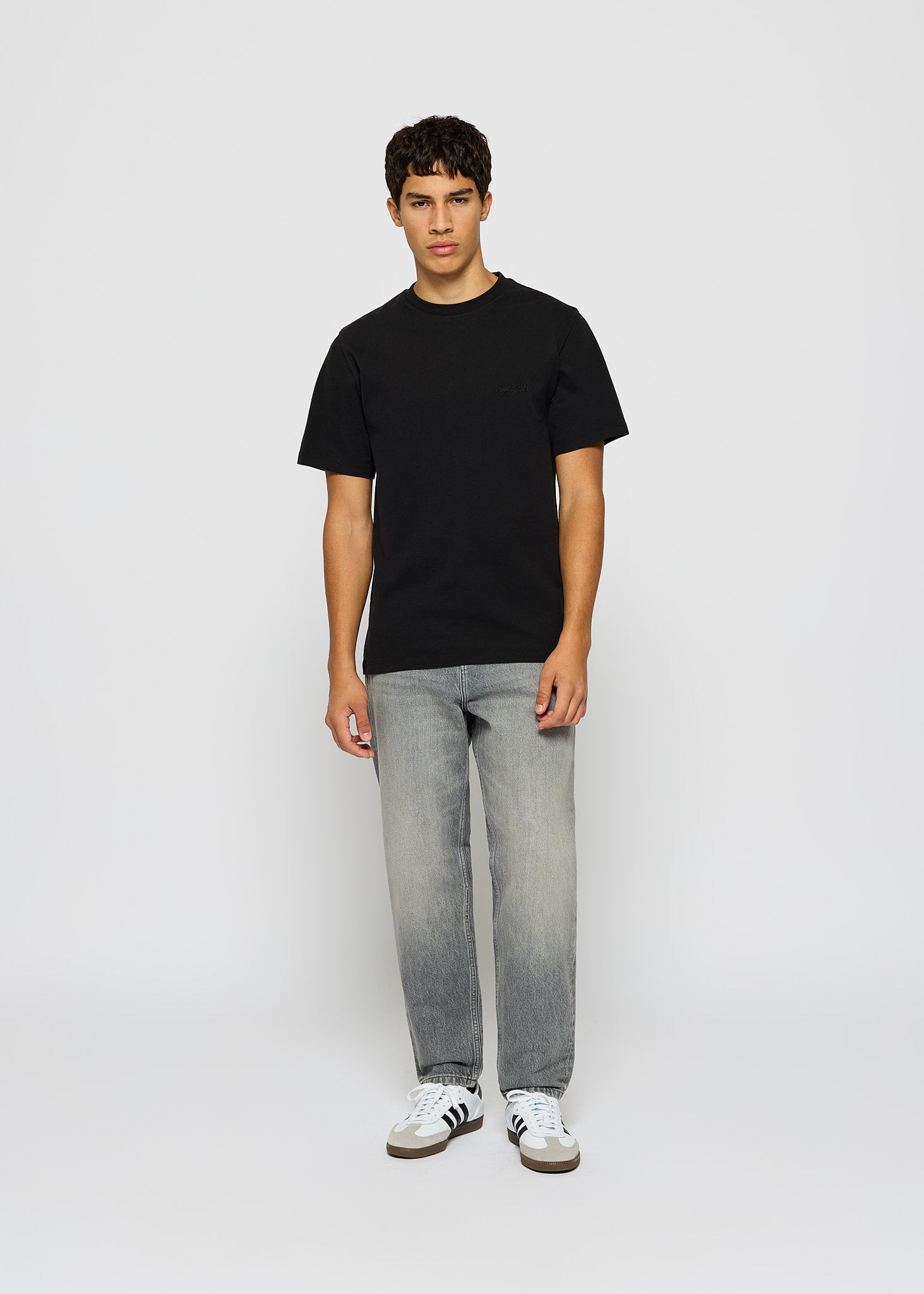 Neo Tapered Jeans
