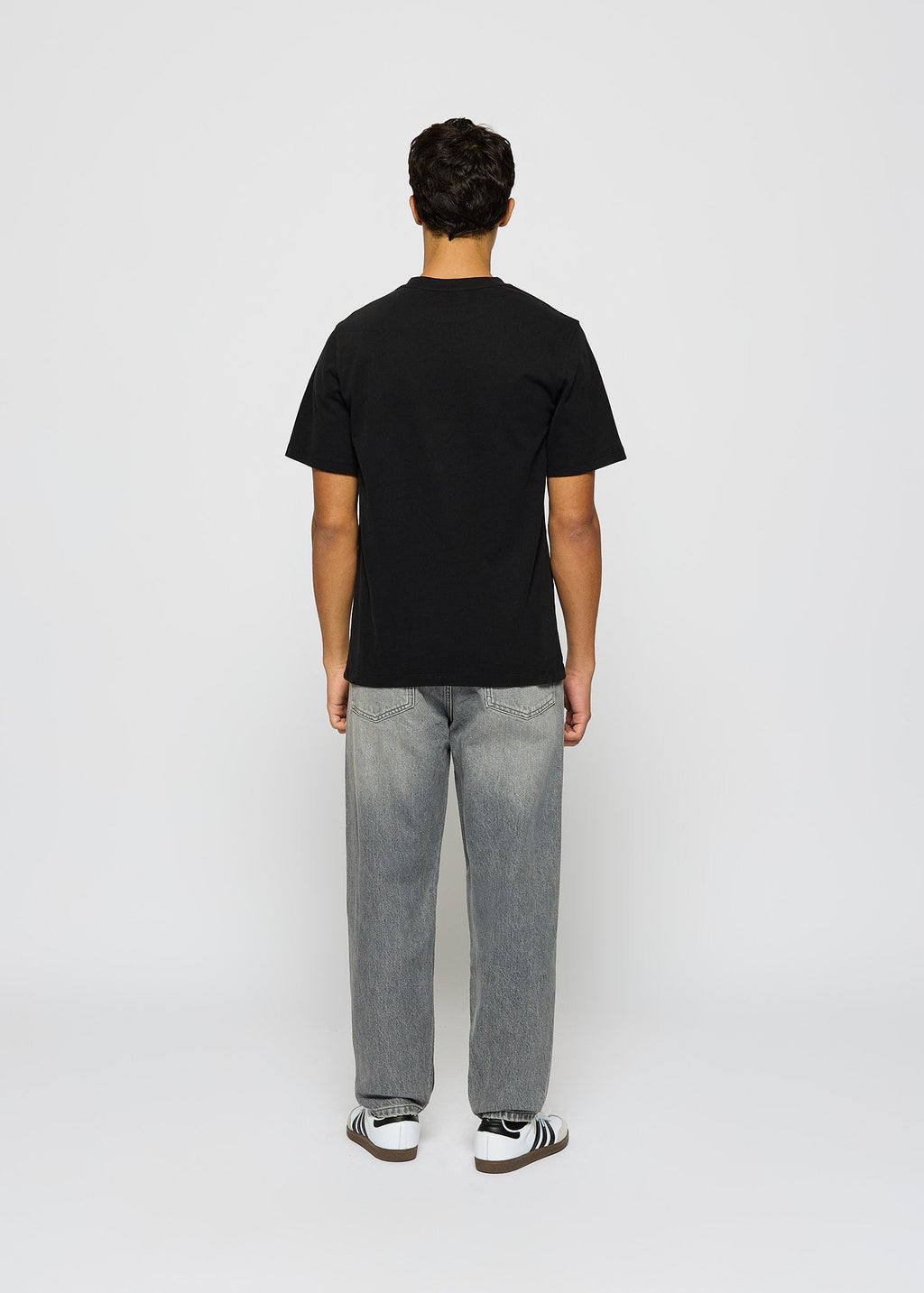 Neo Tapered Jeans