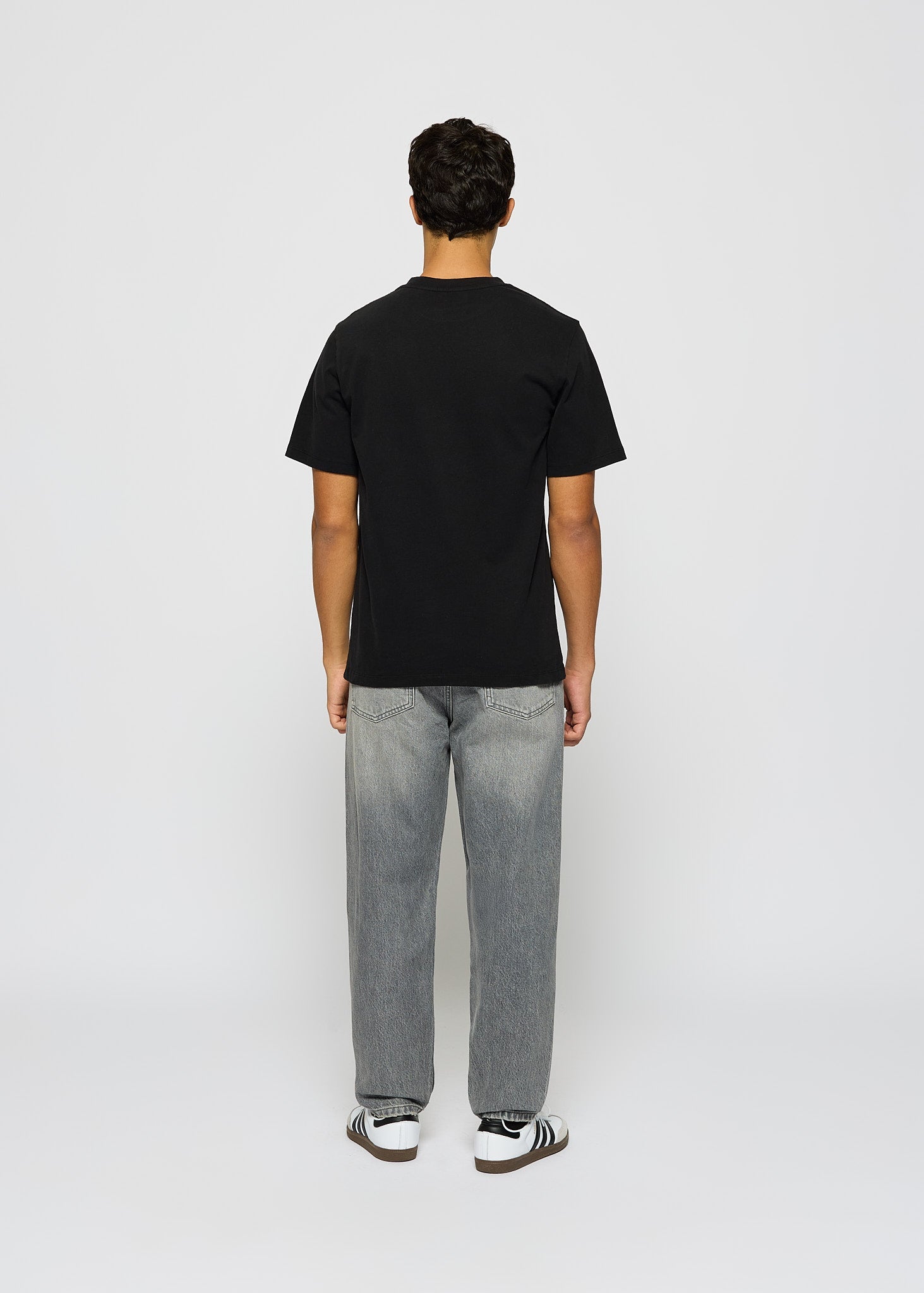 Neo Tapered Jeans