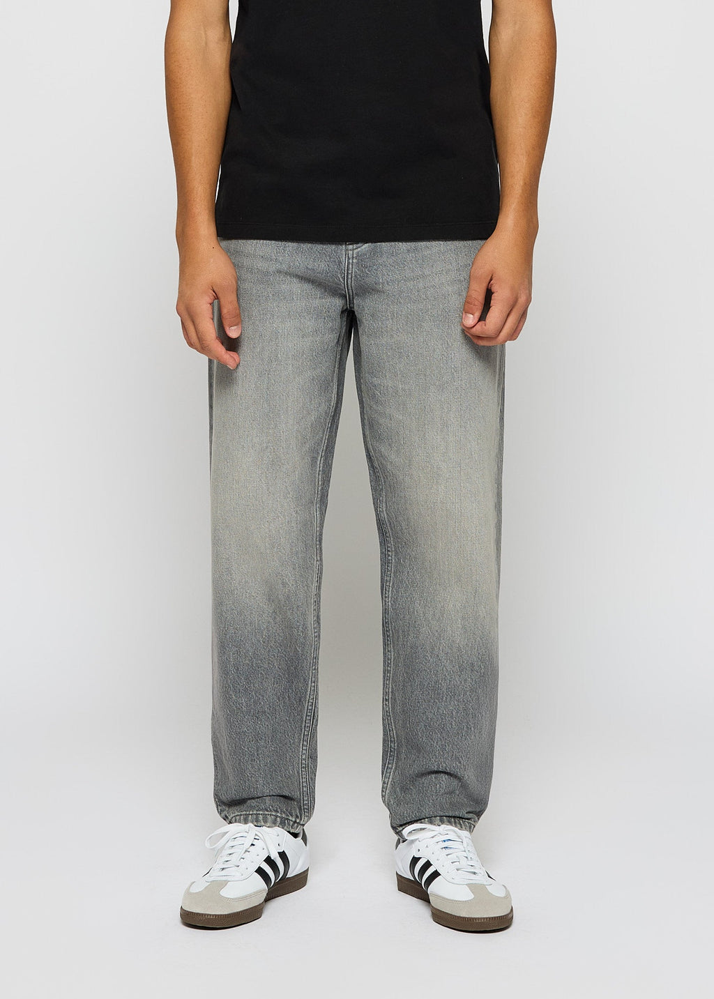 Neo Tapered Jeans